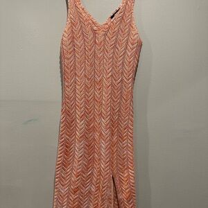 Vibrant Sleeveless Chevron Maxi Dress